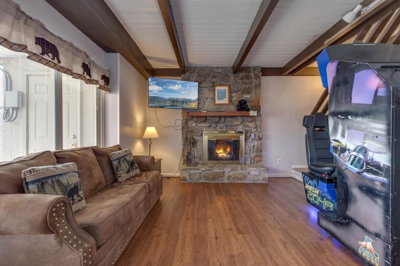Bear View Chalet, 3 Bedroom, Pool, Pets, Arcades, Wifi, Hot Tub, Sleeps 12 Gatlinburg Exterior photo