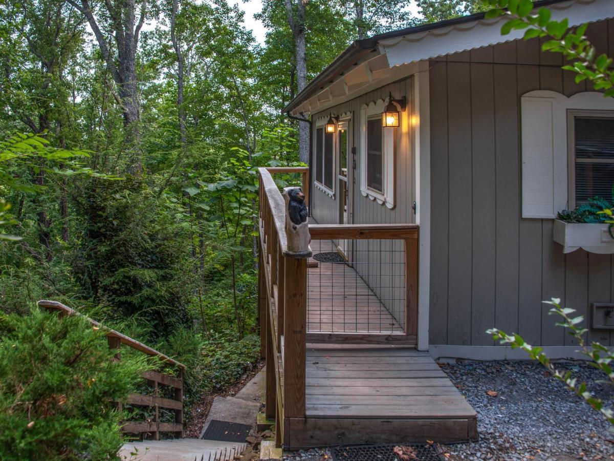 Bear View Chalet, 3 Bedroom, Pool, Pets, Arcades, Wifi, Hot Tub, Sleeps 12 Gatlinburg Exterior photo
